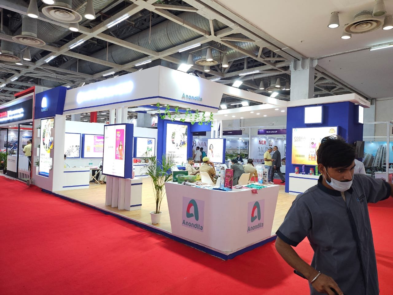 Exora Ambiance About Section Mobile Slider